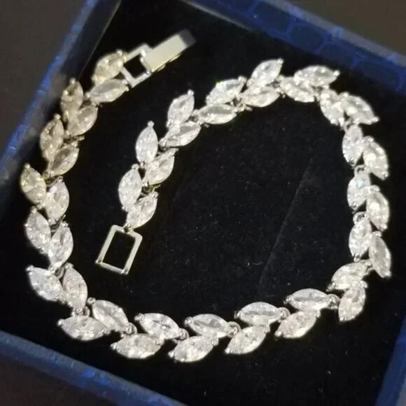 18k White Gold plated Swarovski Women's marquise bracelet - Picture 2 of 12